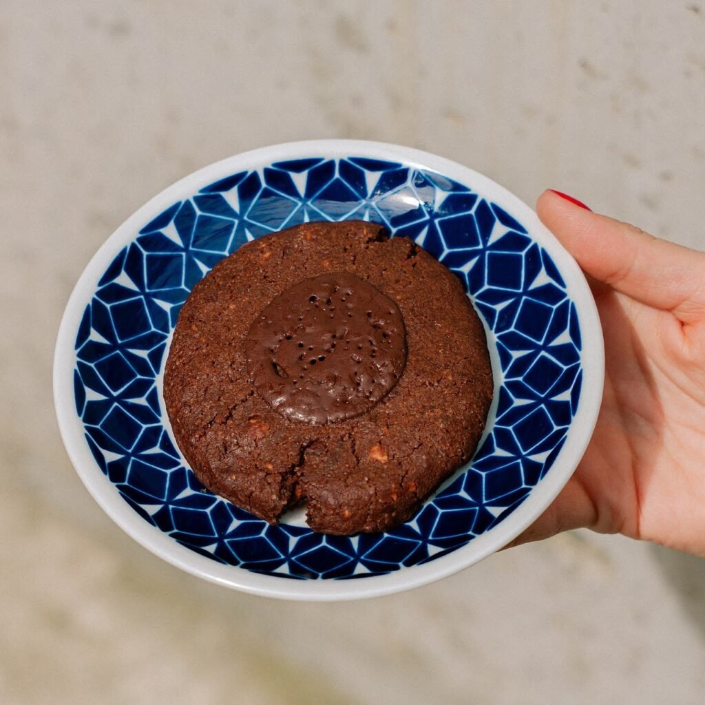 Cookie cu ciocolata si arahide servit la Butter Dorobanti Bucuresti
